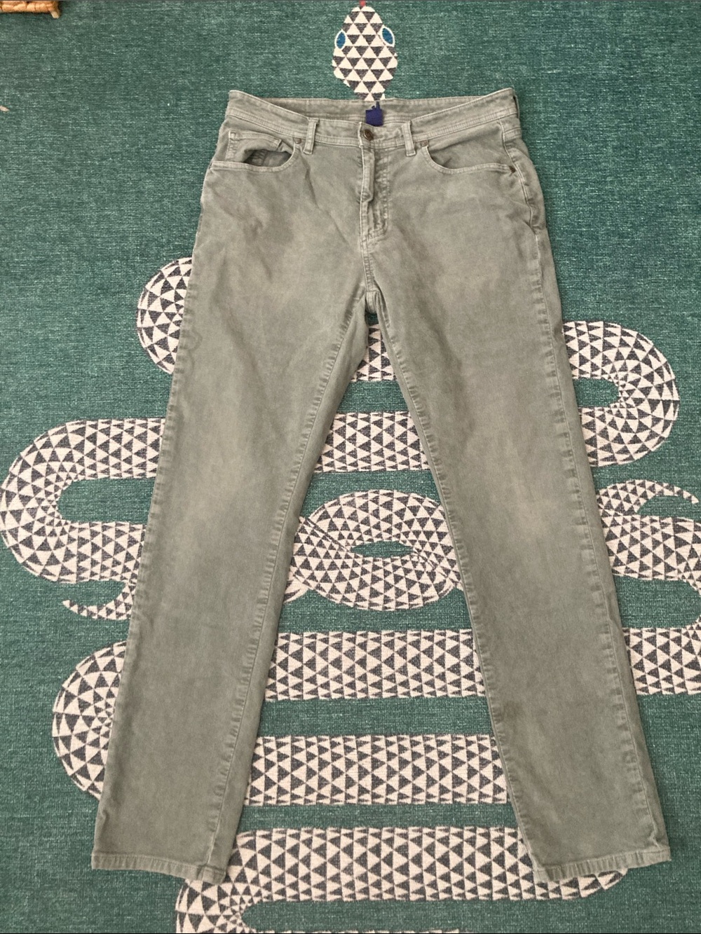 johnnie-O Men's Corduroy Pants in Pine Green. Size 32x32.